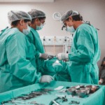 O que acontece dentro do nariz durante uma rinoplastia: um guia honesto para quem quer entender o procedimento