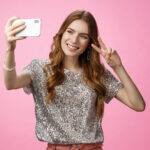 A estética do nariz no mundo digital: Filtros, selfies e padrões irreais